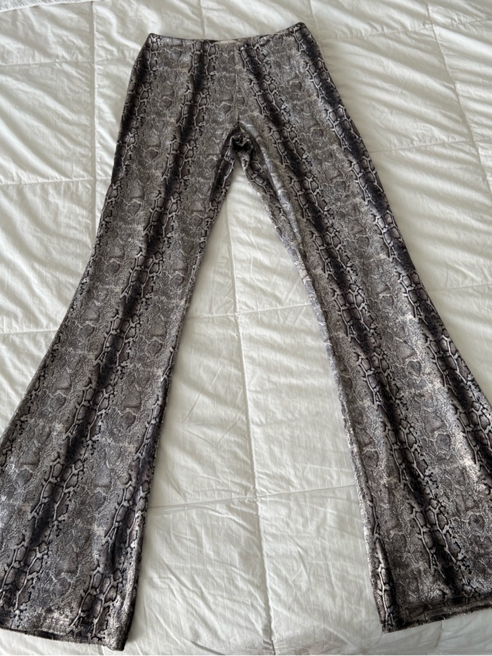 High-Waist Wide Leg Snake Print Pants - Gray